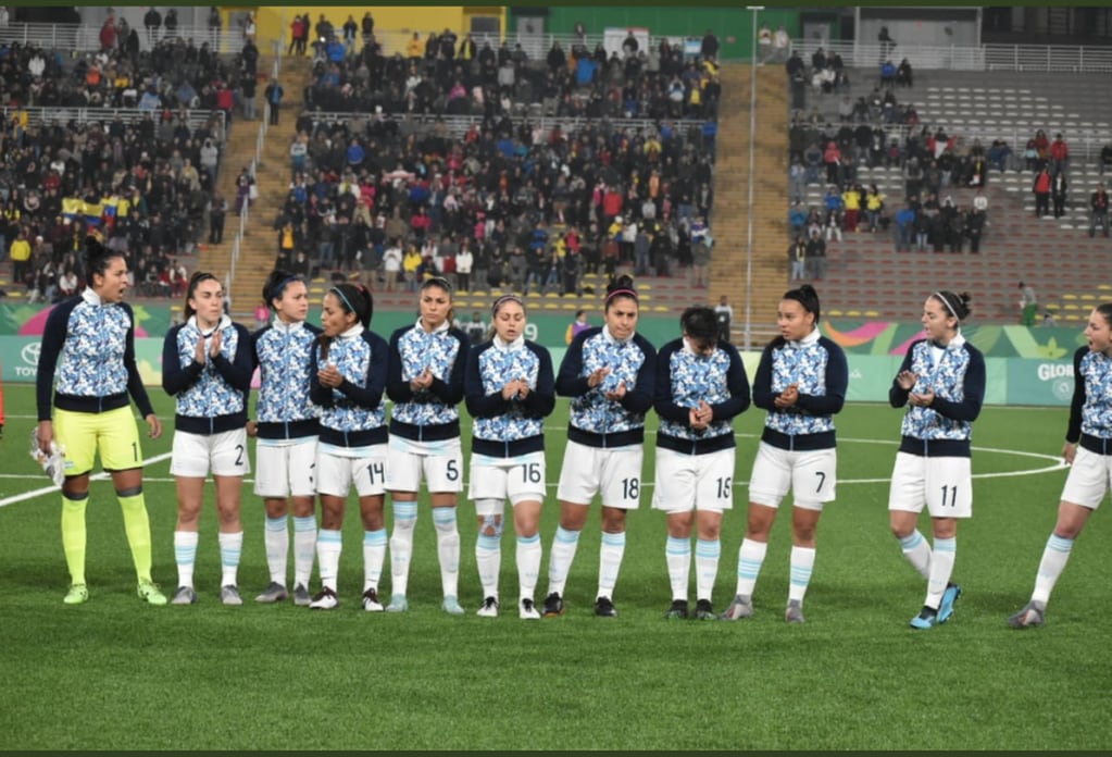 
Gran participación de las chicas en Perú.  | Twitter Selección Argentina.
   