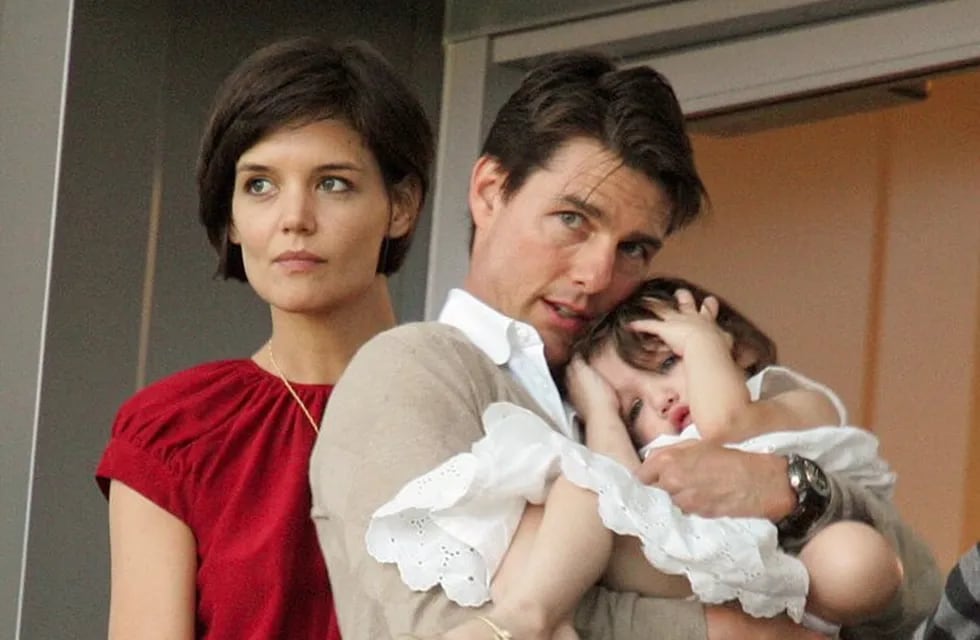 Tom Cruise junto a Katie Holmes y a Suri, hija de ambos.