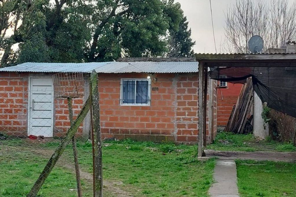 La casa donde un portero de escuela mantuvo cautivo a un joven de 21 años en la zona de Presidente Perón, Buenos Aires (Gentileza / TN)