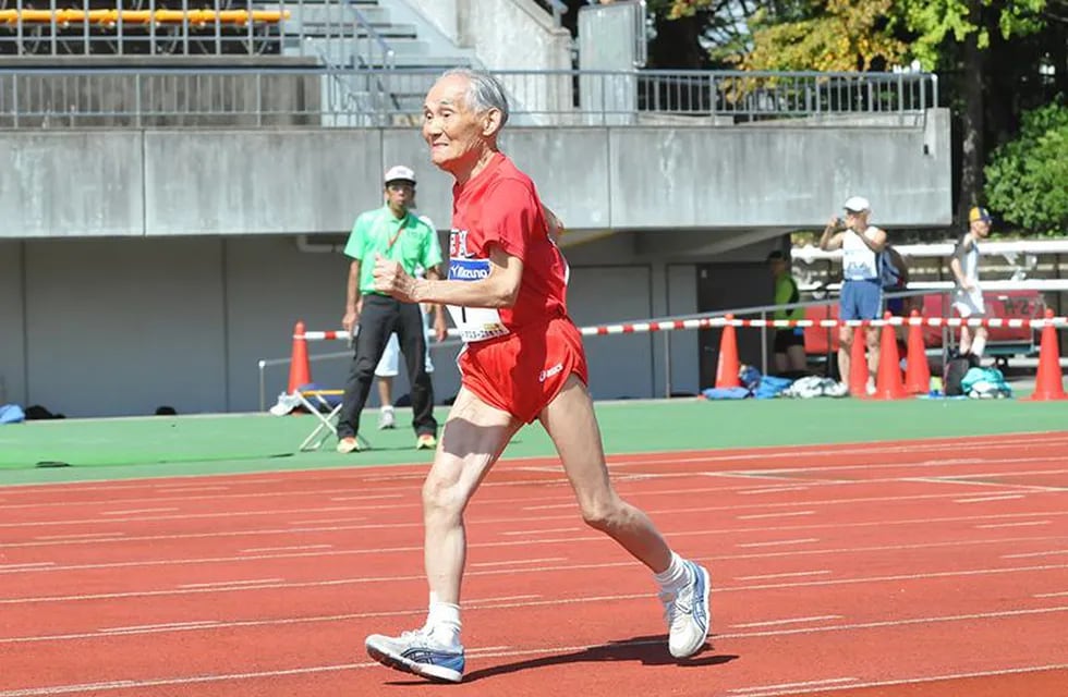 Va a cumplir 104 años y lo desafía a Usain Bolt para correr los 100 metros 