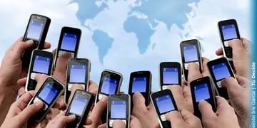 ¿Hiperconectados? Los números dicen que sí, en los primeros días de octubre la cantidad de celulares superó a los habitantes del planeta.