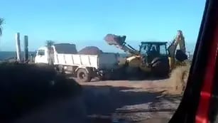 Mar del Plata: iniciaron proceso de despido para dos empleados municipales por robar arena de playas con maquinaria del municipio