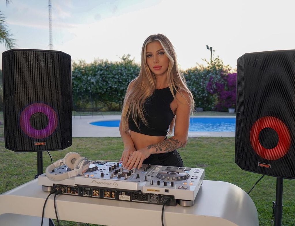 Romina Malaspina encontró su nueva pasión y deslumbra como DJ