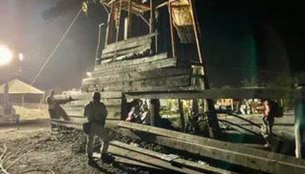 Buscan a 10 mineros que quedaron atrapados en México-
