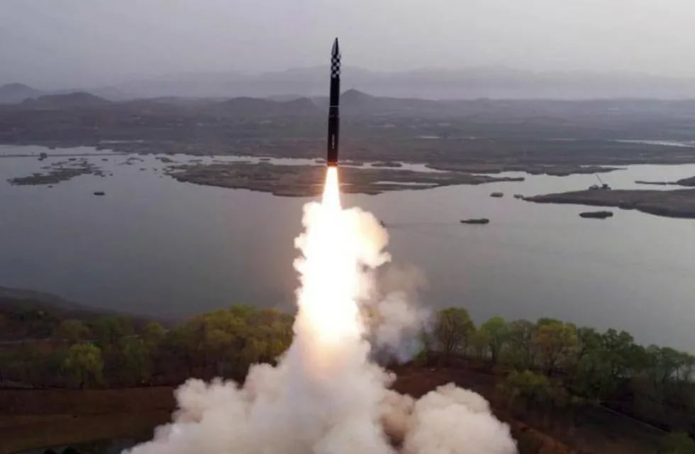 Corea del Norte lanzó un misil balístico de largo alcance, con capacidad para impactar en todo Estados Unidos. Foto: redes.
