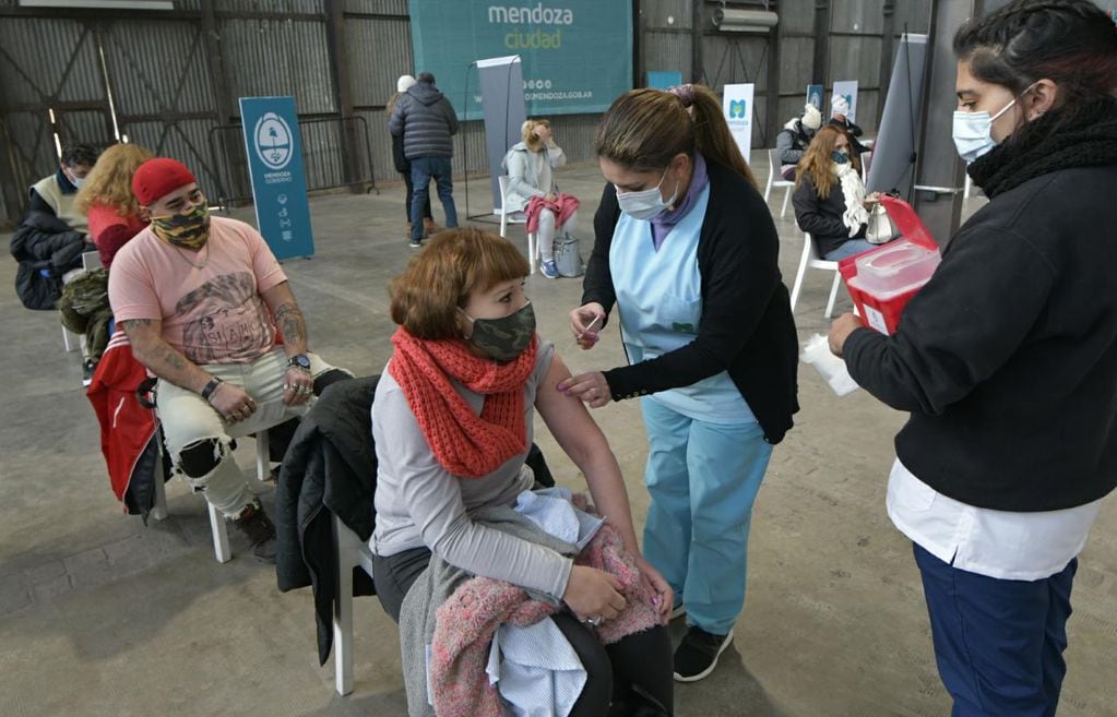 Vacunación contra el Covid-19 en Mendoza - 