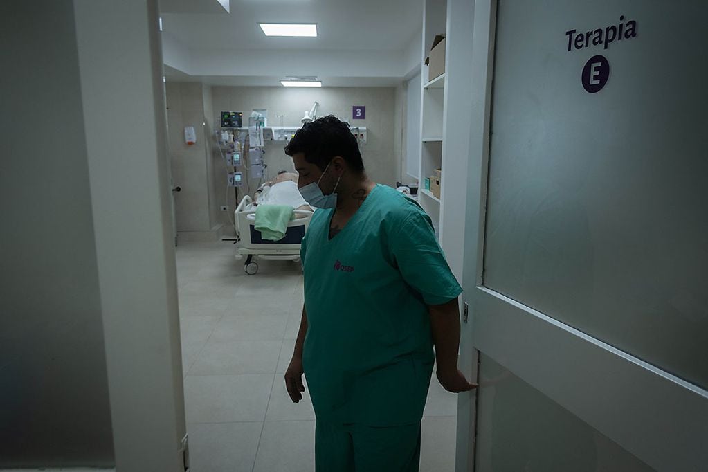 Nuevo parte de casos, muertes y recuperados de coronavirus en Argentina. Foto: Ignacio Blanco / Los Andes