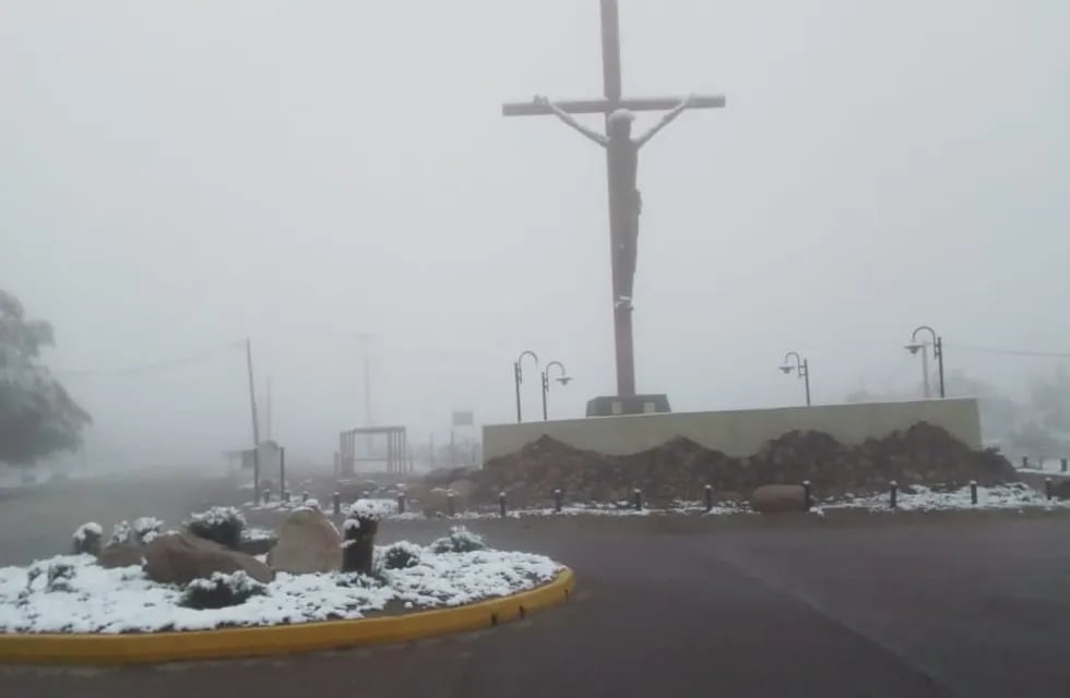 El Manzano Histórico amaneció nevado el 2 de noviembre (Gentileza X / Radio Mitre Mendoza)