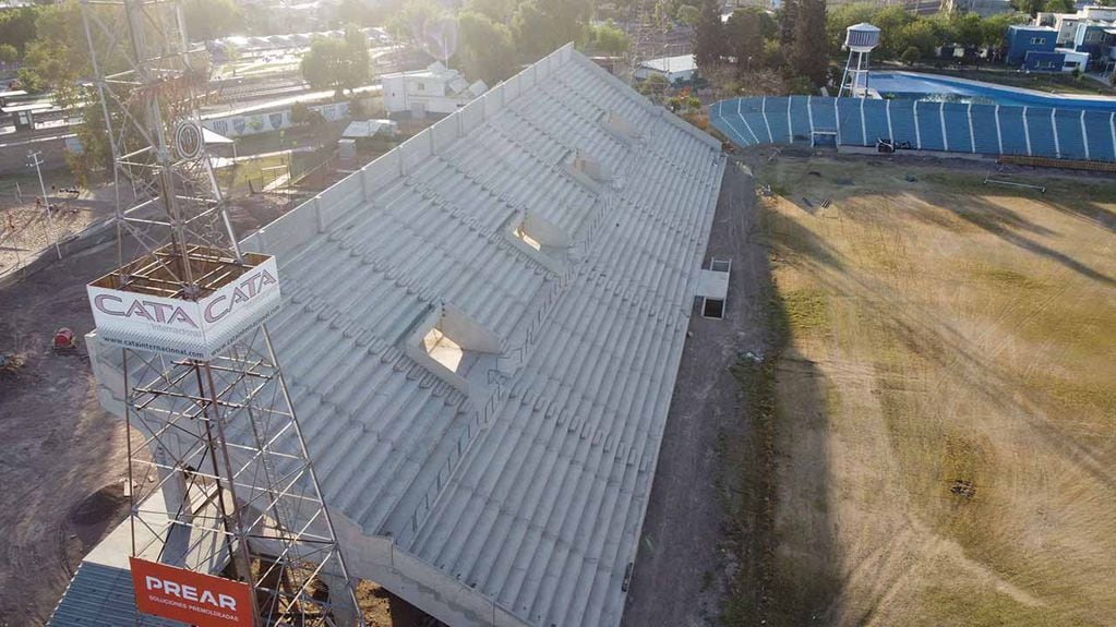 Trabajos de remodelación y construcción de nuevas tribunas en el estadio de fútbol Feliciano Gambarte de Godoy Cruz Antonio Tomba, 
Foto:José Gutierrez / Los Andes
