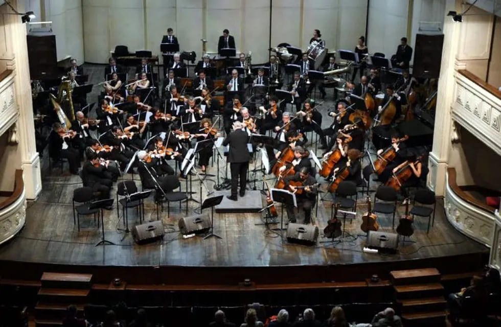 La Orquesta Filarmónica de Mendoza será la primera del país en dar un concierto presencial desde la declaración de la pandemia.