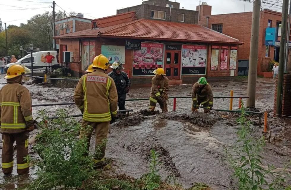 Viviendas inundadas y calles convertidas en ríos, este fue el saldo que dejaron las intensas lluvias en San Luis. / Foto: Radio Alternativa
