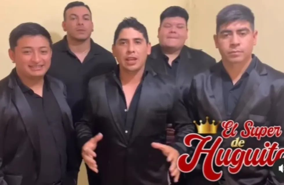 El grupo musical de Huguito Flores