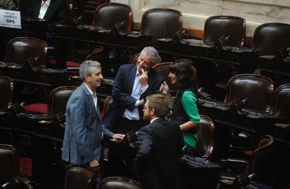 Diputados de Hacemos Coalición Federal en la sesión fallida por la movilidad jubilatoria (Foto: Federico López Claro)