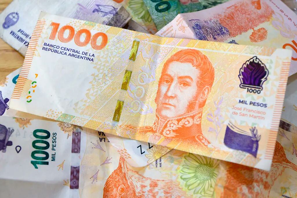 Aseguran que el Banco Central planea emitir billetes de 20.000 y 50.000 pesos