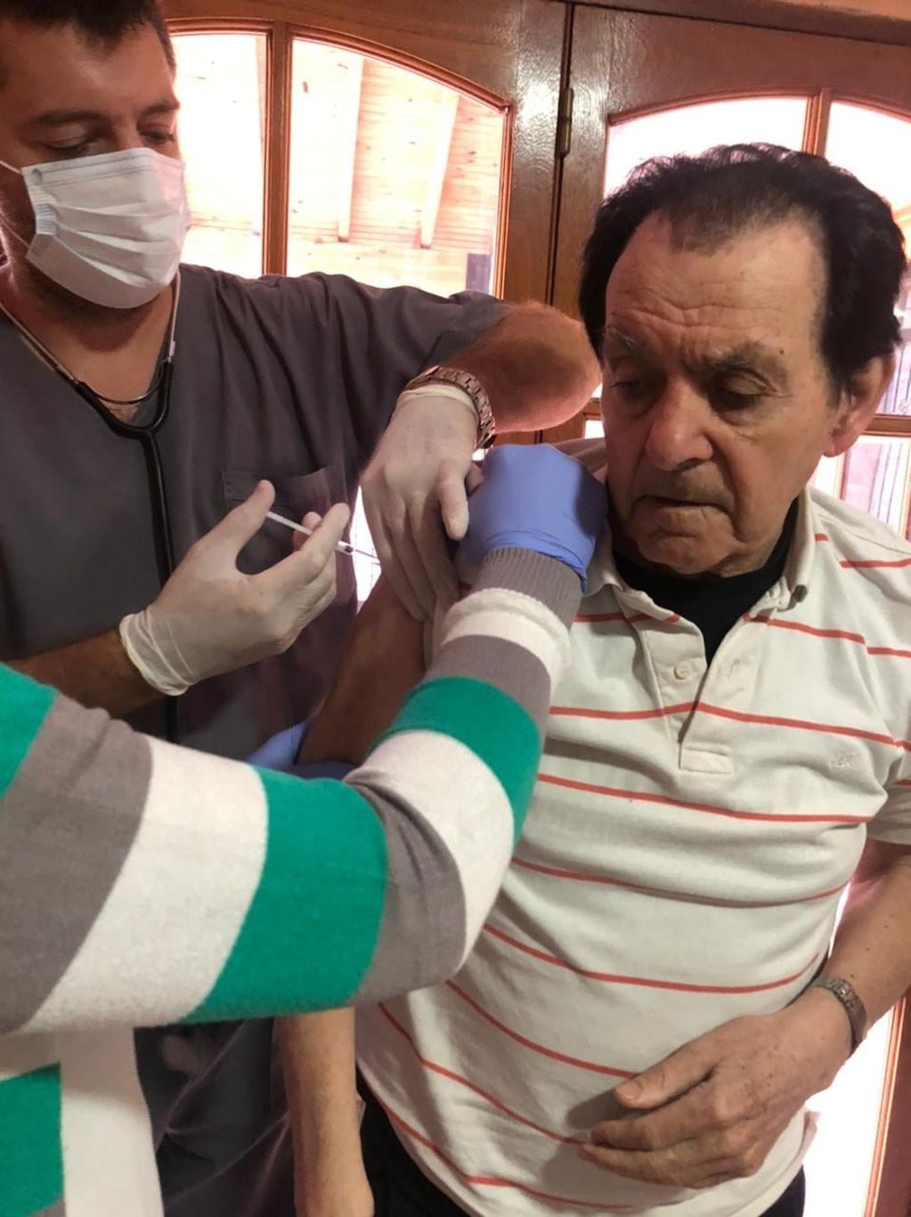 Inmunizado. Un mes atrás, Víctor recibió la primera dosis de la vacuna Sputnik V. Gentileza Oscar Casares.

