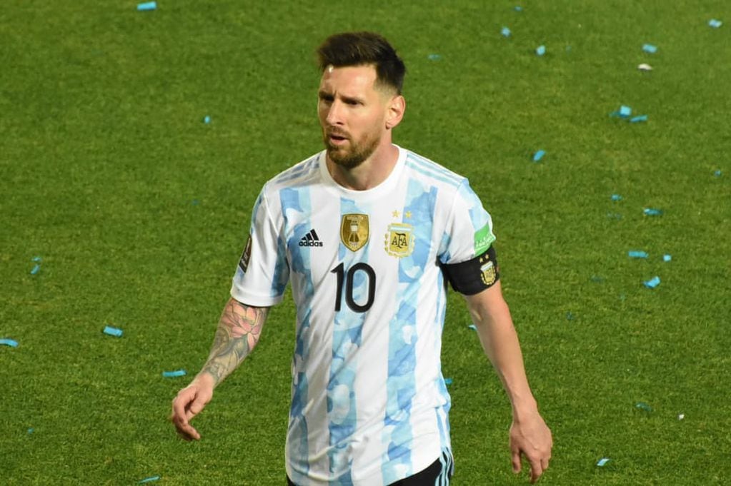 Lionel Messi tuvo un partido discreto ante Brasil / Mariana Villa ( Los Andes).