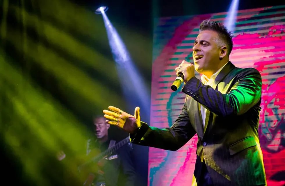 El coreógrafo y cantante forma parte del espectáculo "Bien Argentino".