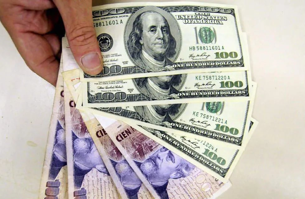 Dólar hoy en Mendoza: el “blue” se vende en $314, ¿cómo comprarlo más barato? (DyN).