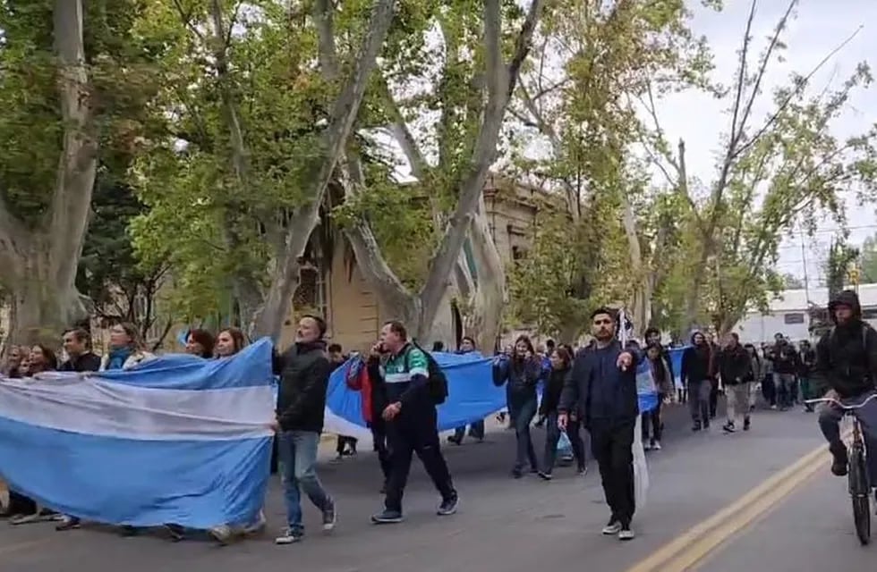 Marcha universitaria hoy 23 de abril, a qué hora es, el mapa de protestas en Mendoza y lo que tenés que saber. Foto: Área de Comunicación Institucional FCPyS