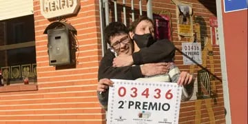 Puro karma: encontró un sobre con dinero, lo devolvió y al final ganó 75 mil euros en la lotería