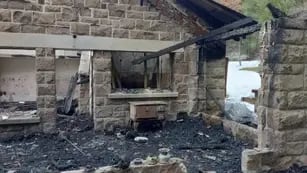 Así quedó la propiedad incendiada por mapuches en Villa Mascardi