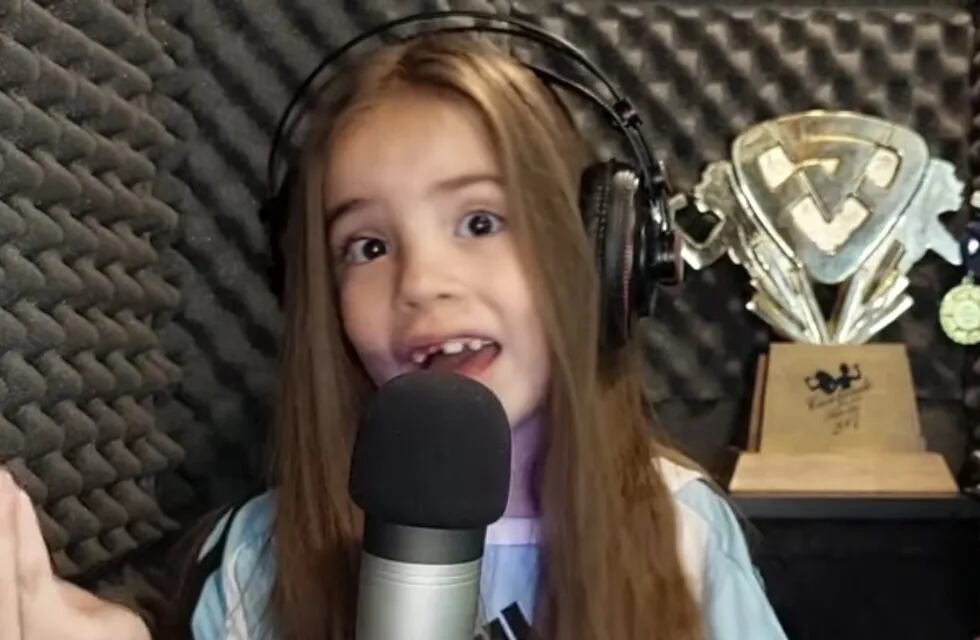 Janna, la pequeña de 7 años que le escribió una canción a Messi para que gane el mundial.