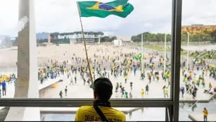 Bolsonaristas invaden el Congreso, el Palacio Presidencial y la Corte Suprema de Brasil