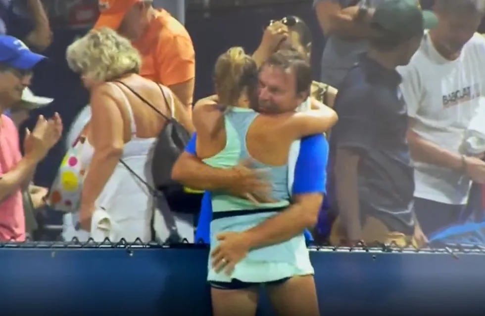 US Open: una tenista de 16 años festejó de manera polémica con su padre y generó indignación en redes. / Foto: captura de video