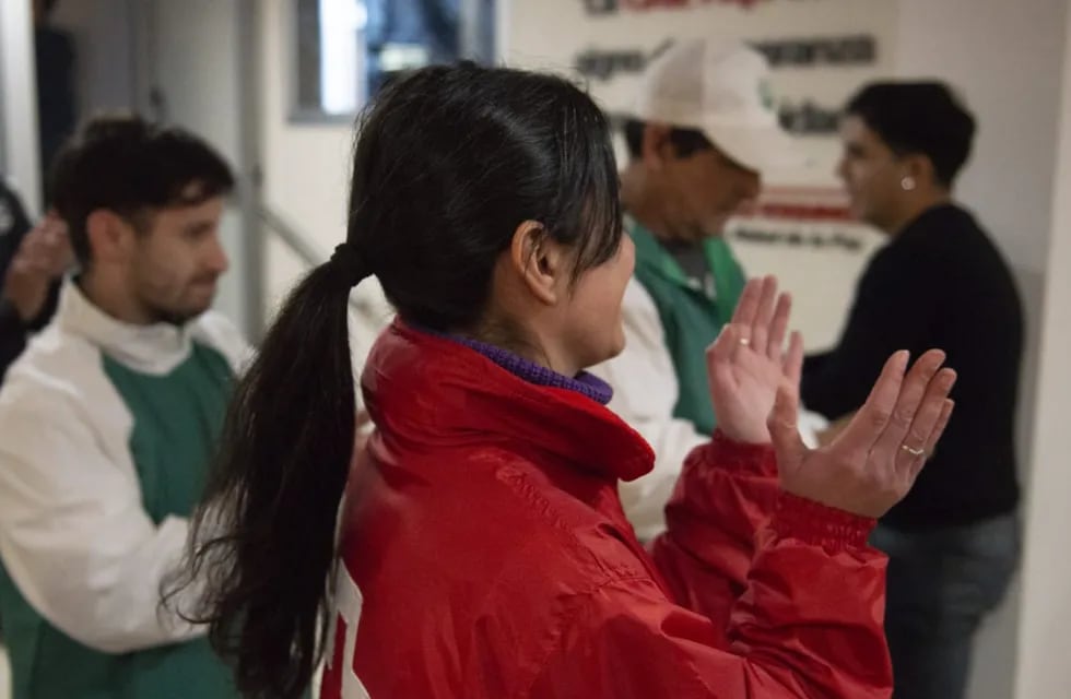 La Cruz Roja Argentina se encuentra asistiendo a las familias afectadas por el temporal en articulación con otros organismos provinciales. Gentileza: Prensa Diputados.