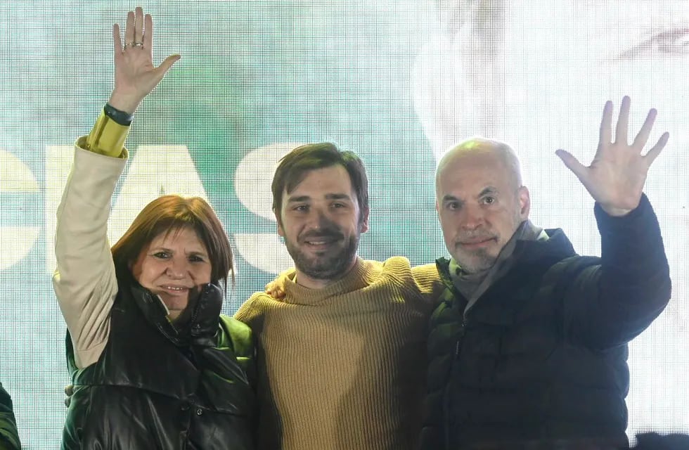 Ignacio Torres, gobernador electo de Chubut, junto a Patricia Bullrich y Horacio Rodríguez Larreta (Gentileza Cronista)