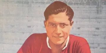 El Rojo homenajeó a su gran goleador, Arsenio Erico