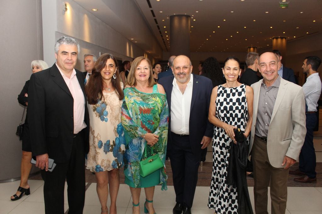 Raúl Pedone, Celeste Polidori, Gabriel Geiornelli, Adolfo Brennan, Carina Pionetti y Fabián Andreu.