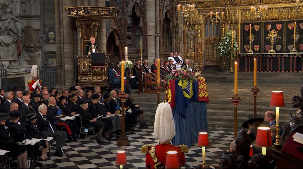 Isabel II fue sepultada este lunes en el castillo de Windsor luego de un fastuoso funeral. EFE