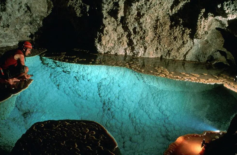 La caverna subterránea Lechuguilla, lugar donde se encuentra la piscina. / Foto: Facebook