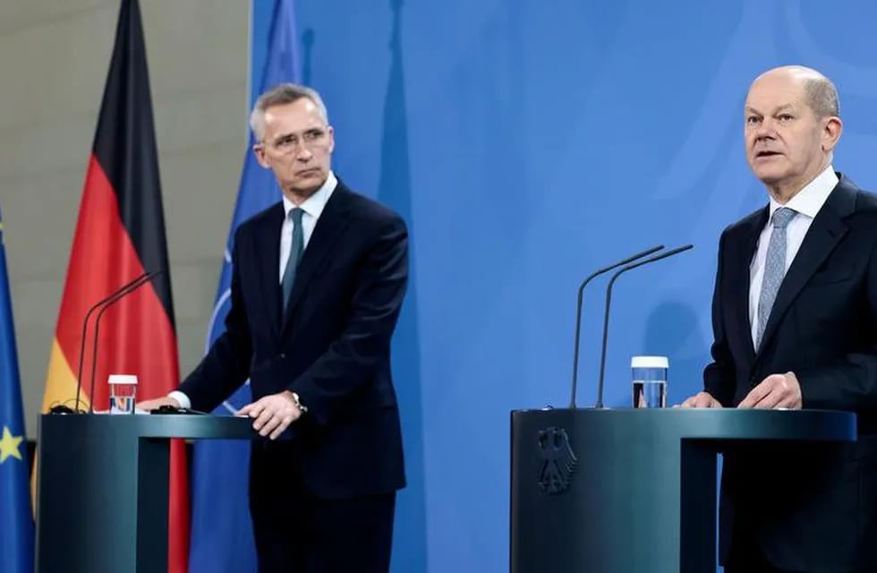 Jens Stolemberg y Olaf Scholz, secretario general de la OTAN y primer ministro alemán, respectivamente.