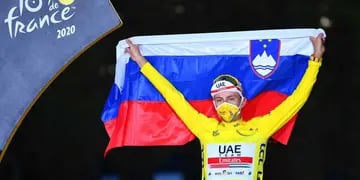 El ciclista esloveno Tadej Pogacar ganó por primera vez en la historia el Tour de Francia.