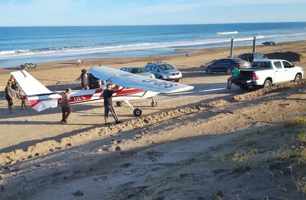 Una avioneta aterrizó de emergencia en una playa de Necochea - Gentileza