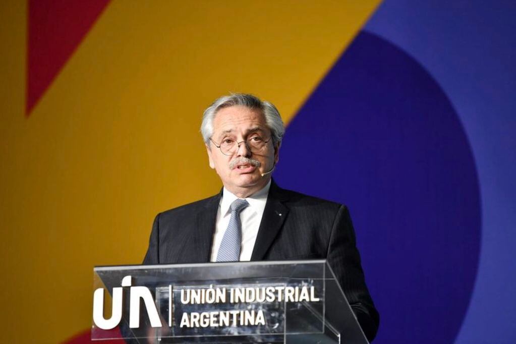 Alberto Fernández fue el último orador en el acto de la Unión Industrial Argentina.
