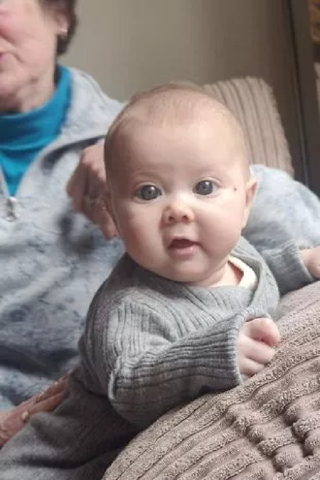 Aretria Bice nació con enormes ojos azules - Foto  Louise Claire Bice / SWNS
