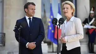 Emmanuel Macron y Ursula Von Der Leyen