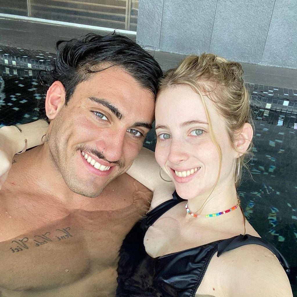Tomás Holder publicó una foto junto a su novia Paula Balbi.