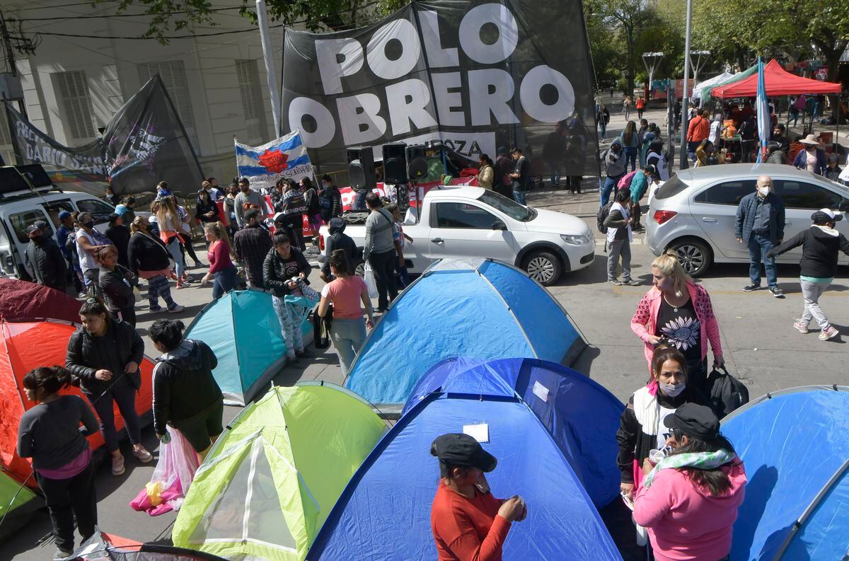 Las agrupaciones prometen no hacer un nuevo acampe pero se movilizarán en todo el país. Foto: Orlando Pelichotti / Los Andes