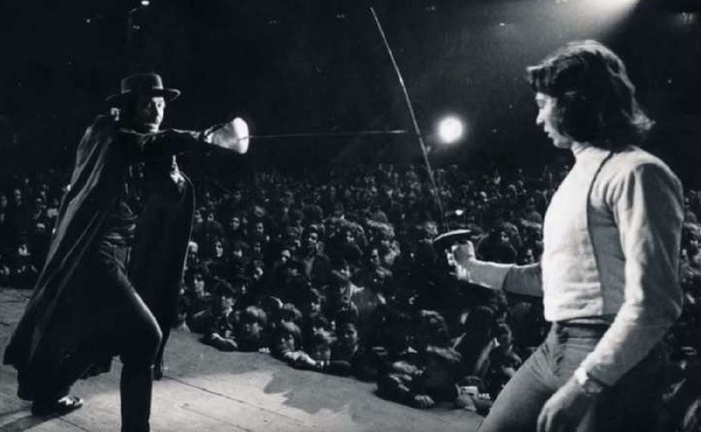 Guy Williams y Fernando Lúpiz en los shows de "El Zorro" en Argentina - Archivo