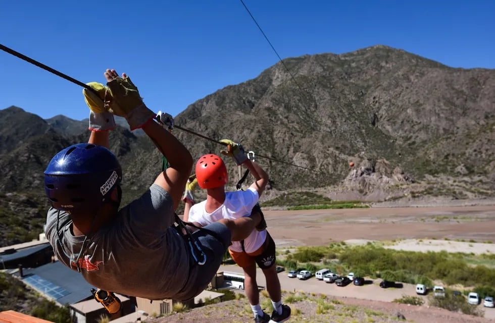 Turismo en alta montaña. Mendoza ofrece actividades al aire libre, muy buscadas, en contexto de pandemia. Foto: Mariana VIlla/Los Andes