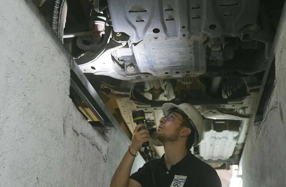 Arreglar el tren delantero puede costar desde $80.000 por estos días. | Foto: José Gutiérrez / Los Andes