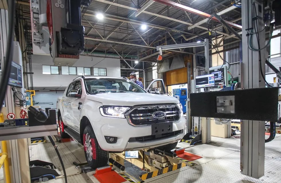 Ford Argentina celebra el 60° aniversario de su planta Pacheco y anuncia millonaria inversión para sumar tecnología e innovación a la fabricación de la Ranger.