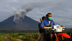 Erupción del volcán Semeru, en Indonesia