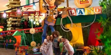 Los protagonistas de la saga de Disney-Pixar ahora cuentan con un parque en Orlando. El sheriff Woody es el encargado de dar la bienvenida.
