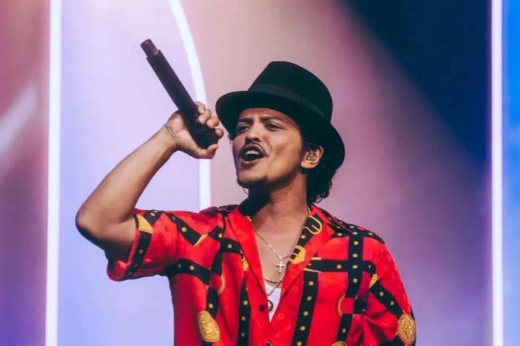 Bruno Mars acaba de anunciar el lanzamiento de nuevo álbum, tras cuatro años de silencio musical