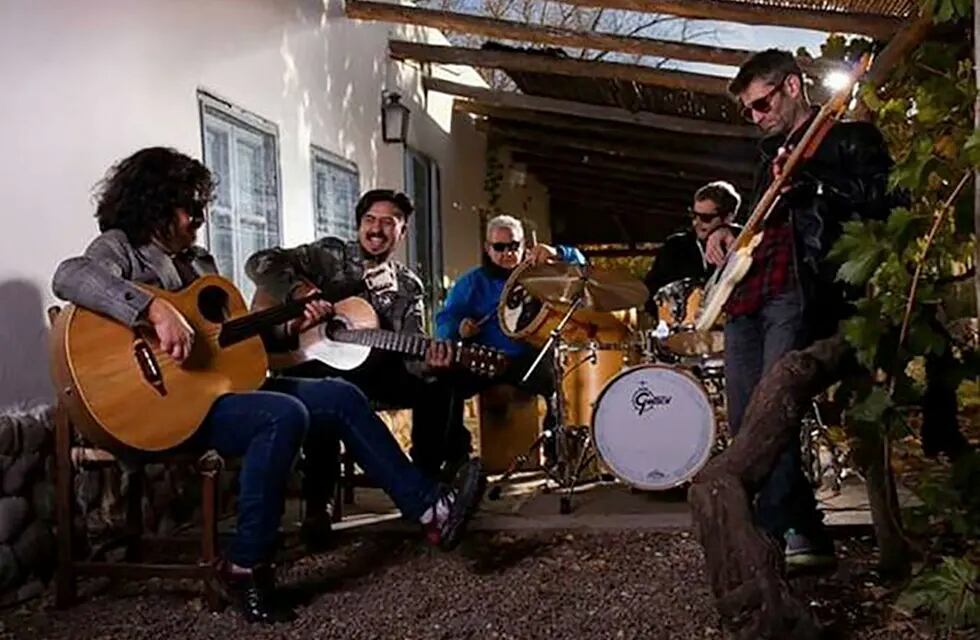 El grupo La Cepa Torcida será parte del ciclo "Volver en guitarras" con el que el Imperial de Maipú continúa sus shows en vivo.